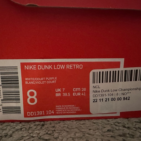 Nike Dunk White and Purple - Picture 4 of 4